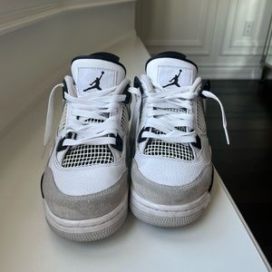 Jordon 4 Military Blacks slightly used GS (grade school size